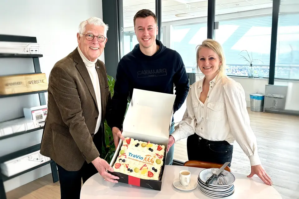 Nieuwsbericht 2 taart de werkende website TraVio Reizen